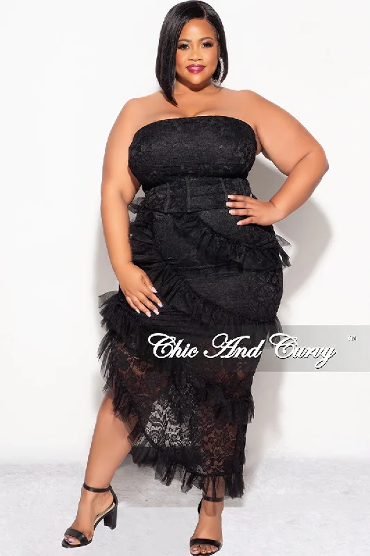 Final Sale Plus 2pc Lace Corset Top & Ruffle Skirt Set in Black