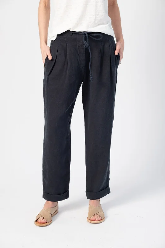 Viola Pleated Trouser Pant in Midnight