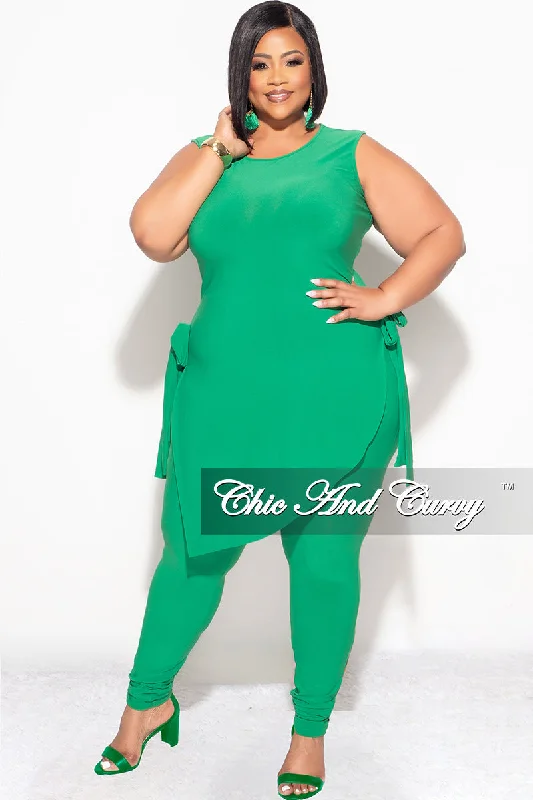 Final Sale Plus Size 2pc Sleeveless Top and Pants Set in Green