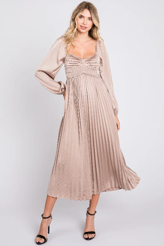 Mocha Sweetheart Pleated Long Sleeve Midi Dress