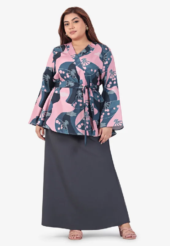 Qailah Raya Japanese Print Kimono Kurung Set - Pink Grey