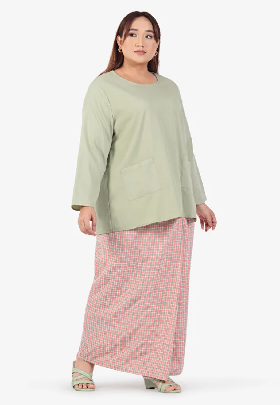 Tisha Raya Candy Checkered Kurung Set - Guava Green