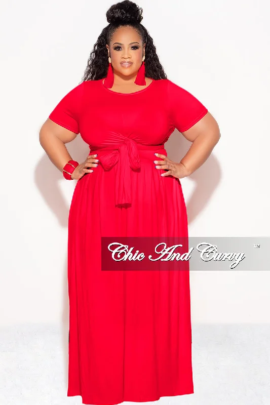 Final Sale Plus Size 2pc Short Sleeve Tie Top and Skirt Set in Red